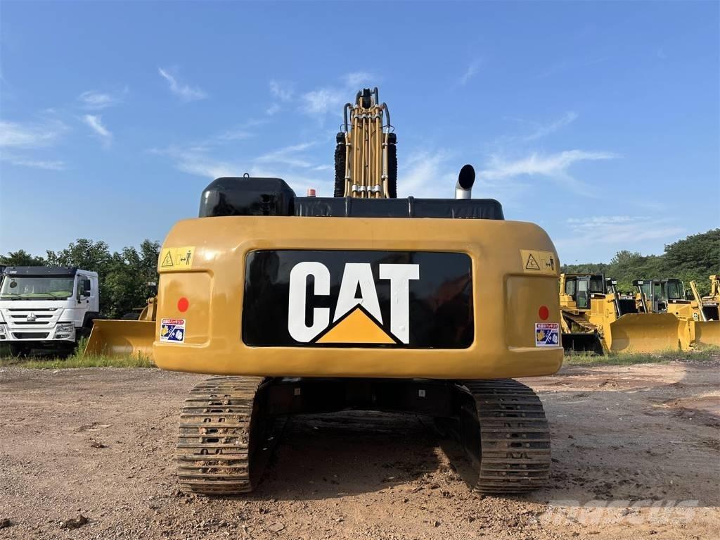 CAT 330 D L Pelle sur chenilles