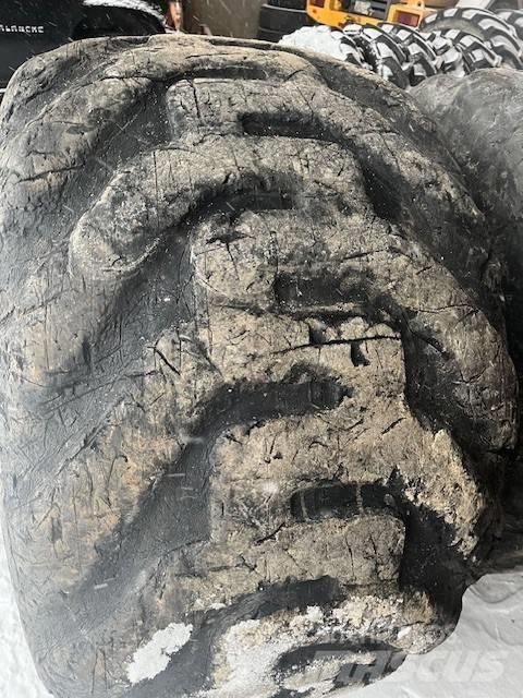 Nokian 710/45-26,5 Pneus, roues et jantes
