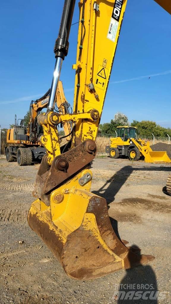 JCB JS 220 LC Pelle sur chenilles