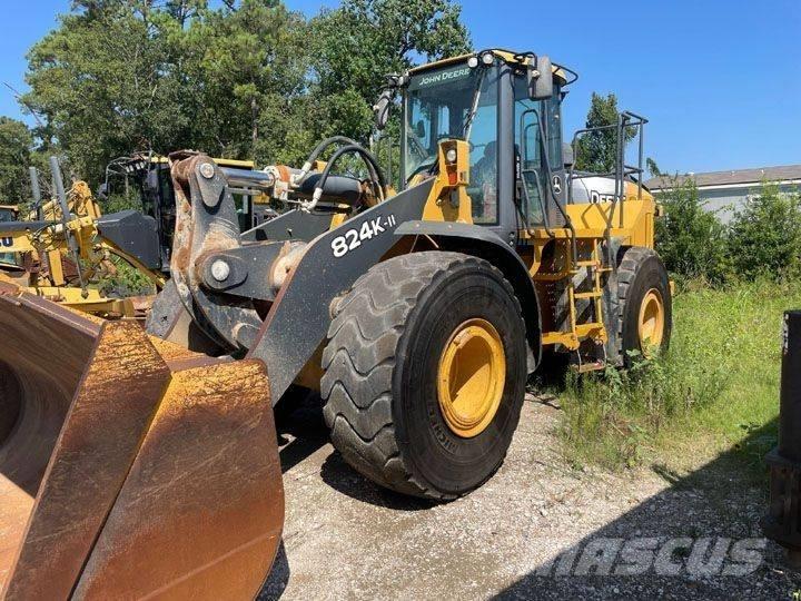John Deere 824K-II Chargeuse sur pneus