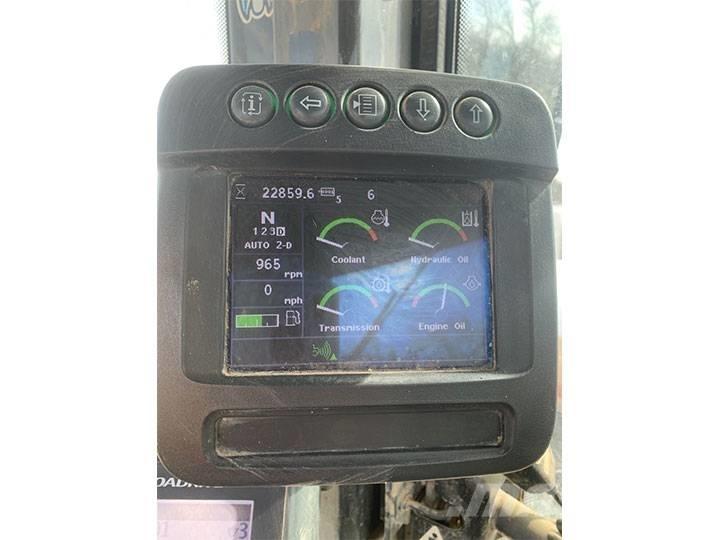 John Deere 824K-II Chargeuse sur pneus