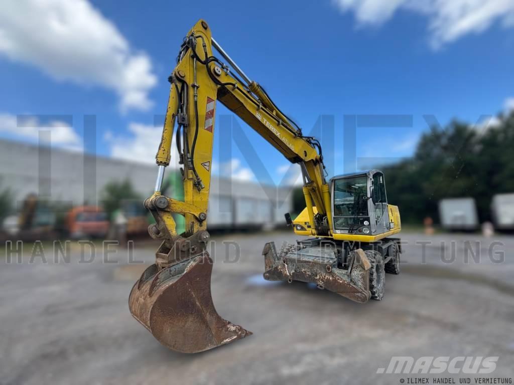 Atlas 1905 M Pelle sur pneus