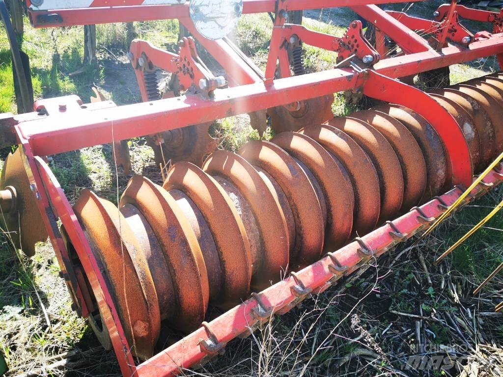 Horsch Terrano 3 FX Déchaumeur, cultivateur
