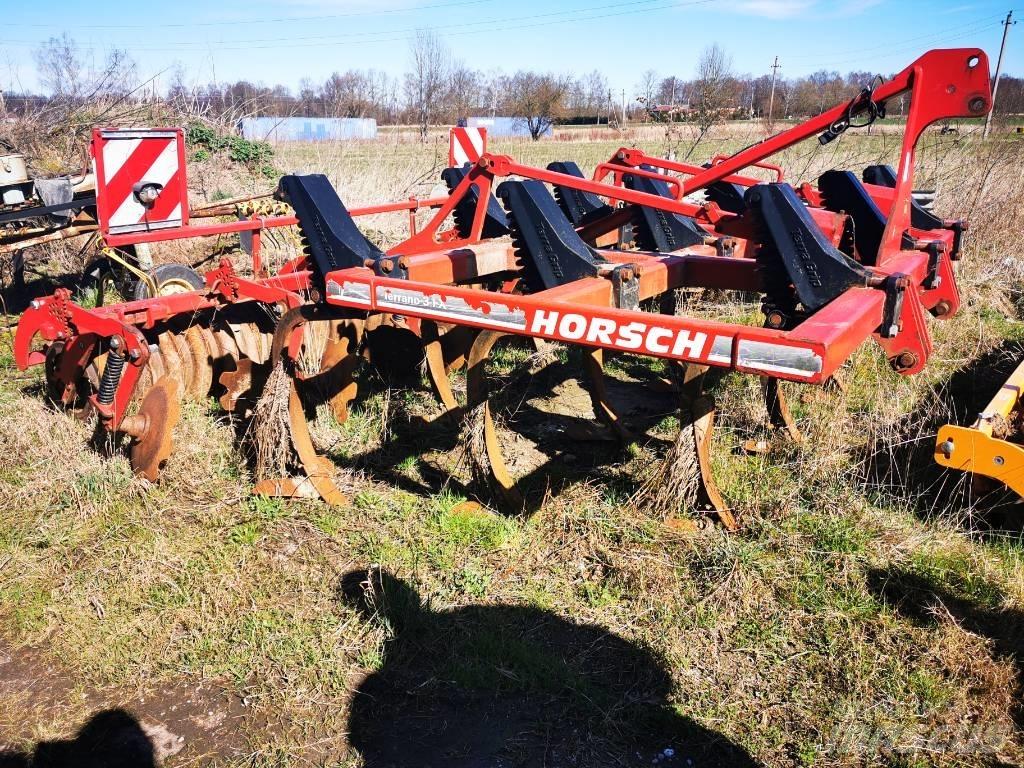 Horsch Terrano 3 FX Déchaumeur, cultivateur
