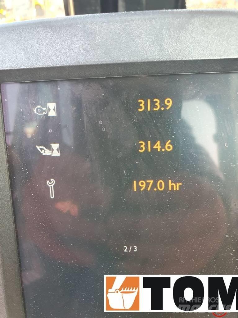 JCB JS 175 W Pelle sur pneus