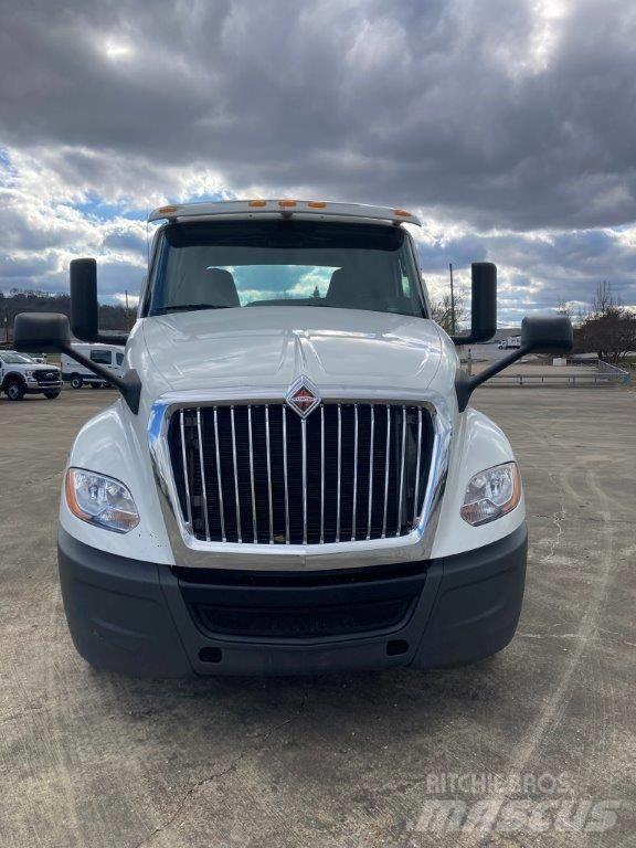 International LT Tracteur routier