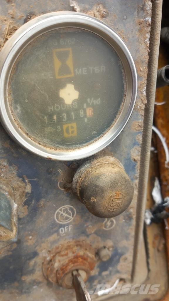 CAT 953 Chargeuse sur chenilles