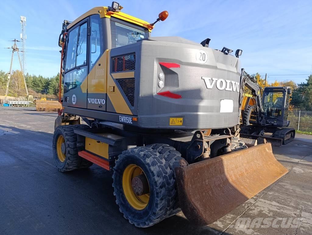 Volvo EWR 150 E Pelle sur pneus
