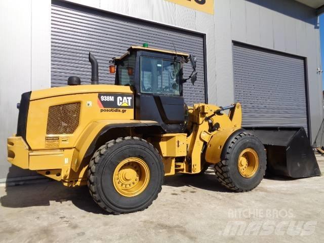 CAT 938M Chargeuse sur pneus