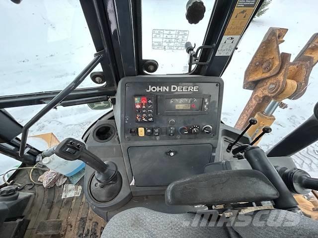 John Deere 710 K Tractopelle
