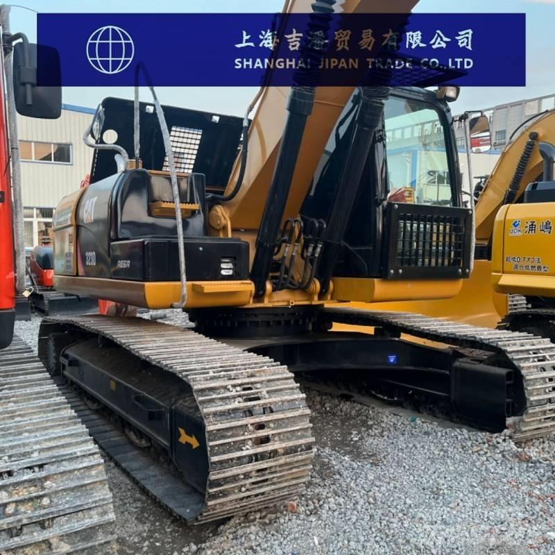 CAT 323 D Pelle sur chenilles