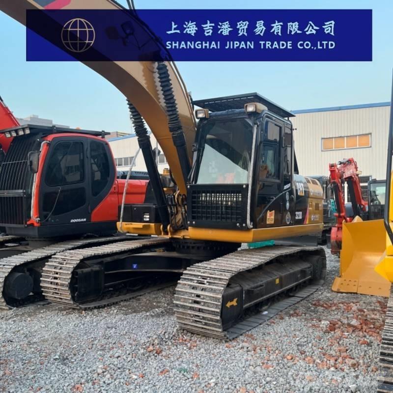 CAT 323 D Pelle sur chenilles