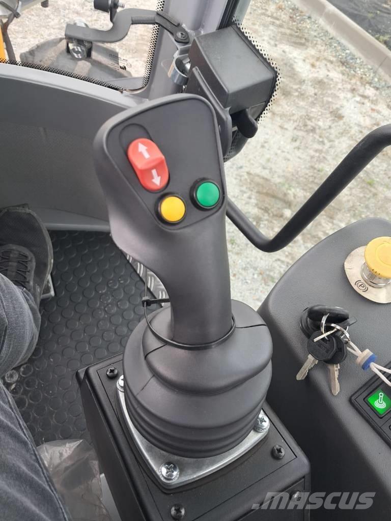 Paus SL 9075 Chargeuse télescopique sur pneus