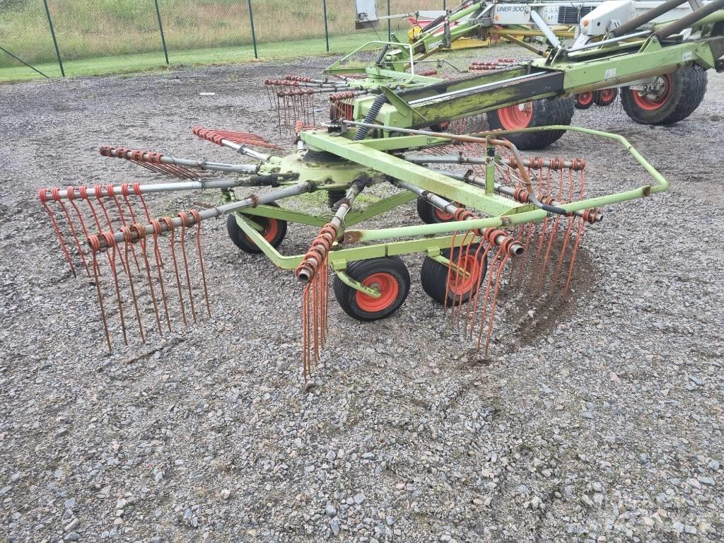 CLAAS Liner 3000 Andaineur