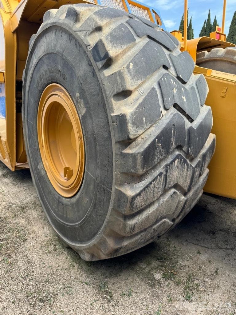 CAT 631 G Scraper