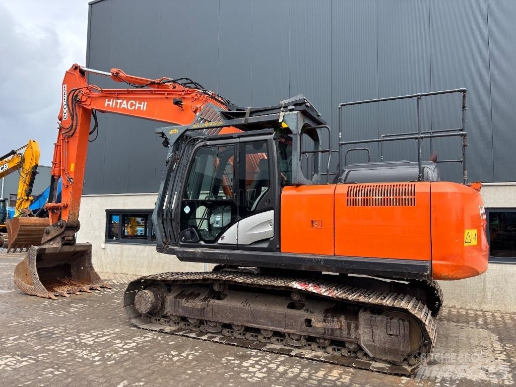 Hitachi ZX 210 LC-6 Pelle sur chenilles