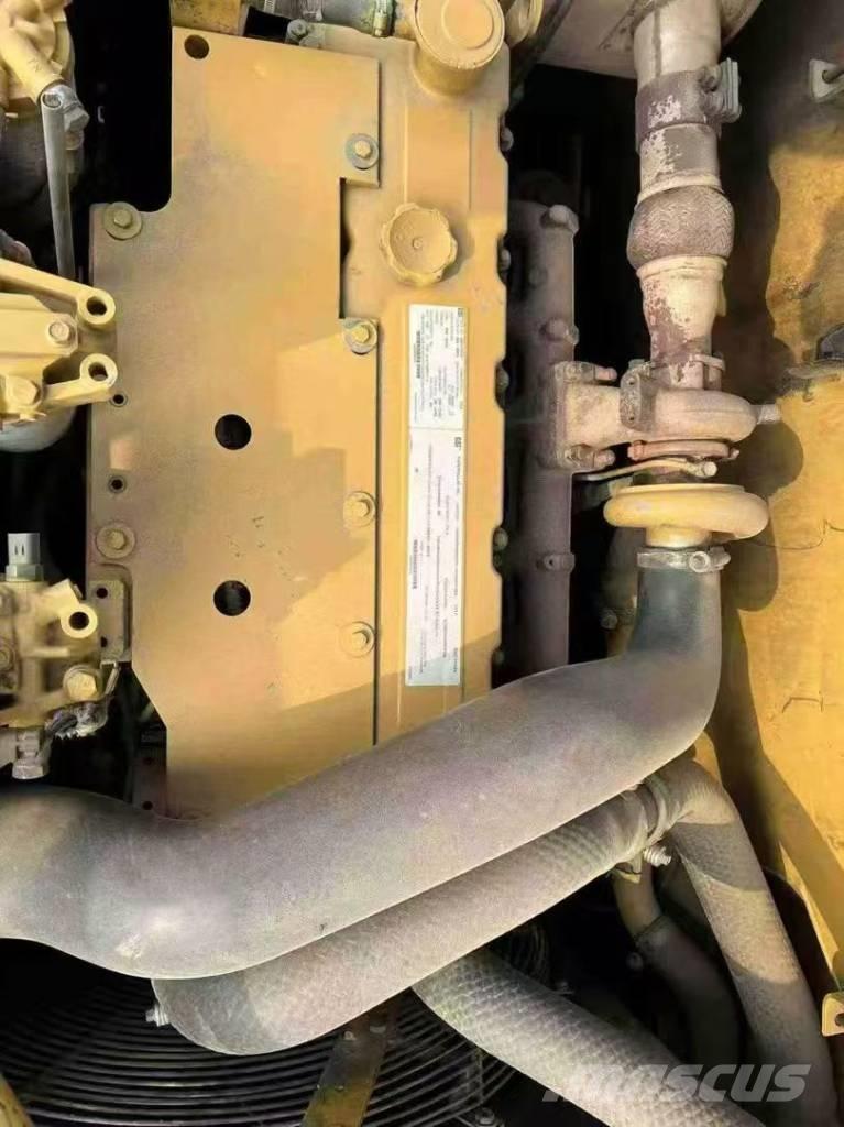 CAT 320 D L Pelle sur chenilles