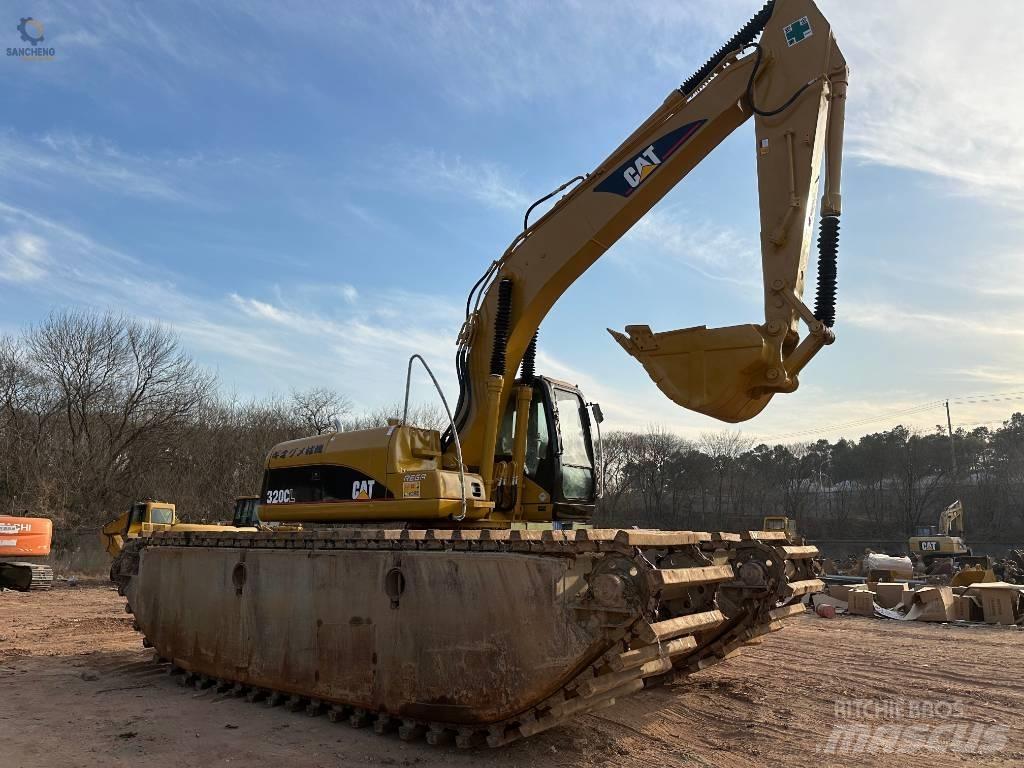 CAT 320 C L Pelles amphibies