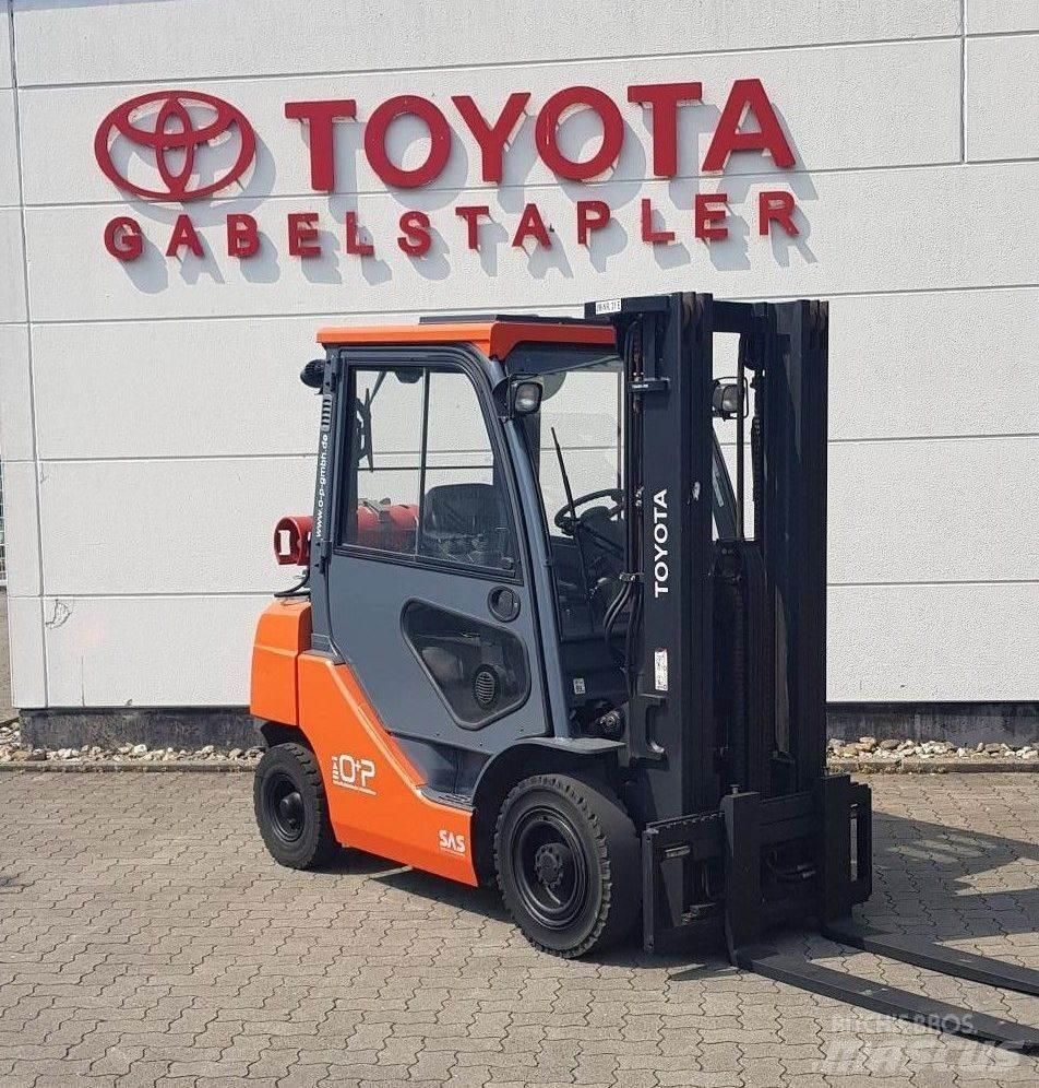 Toyota 02-8FGF25 Chariots GPL
