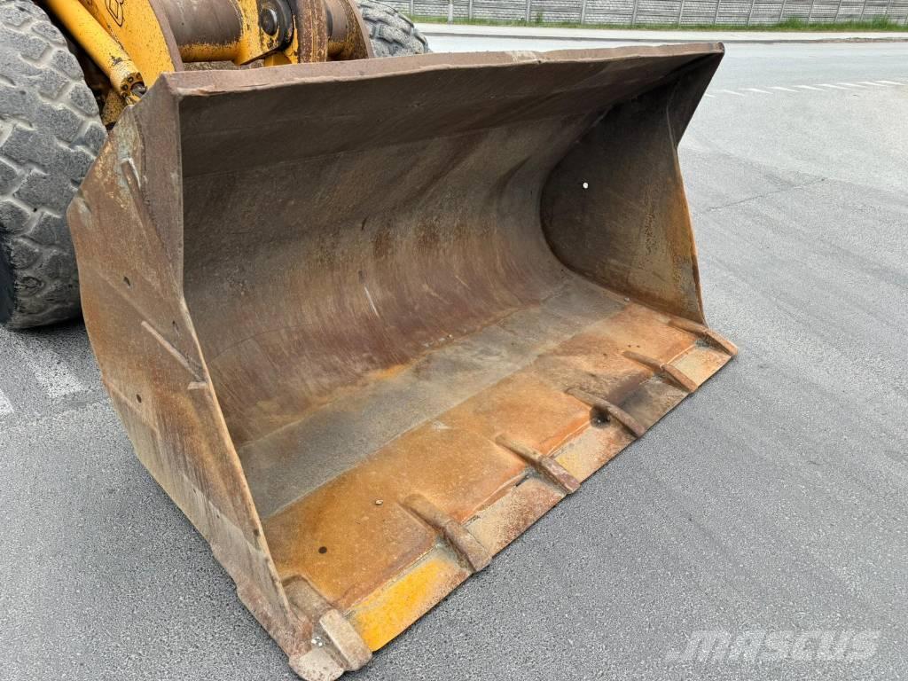 Liebherr L 538 Chargeuse sur pneus