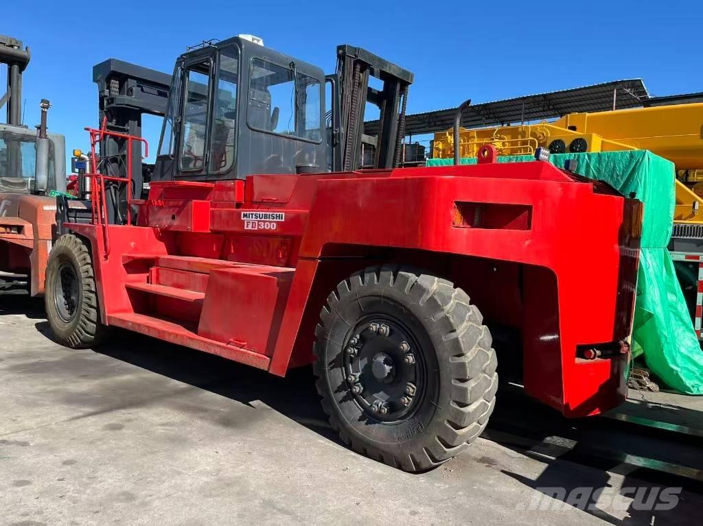 Mitsubishi FD 30 T Chariots diesel