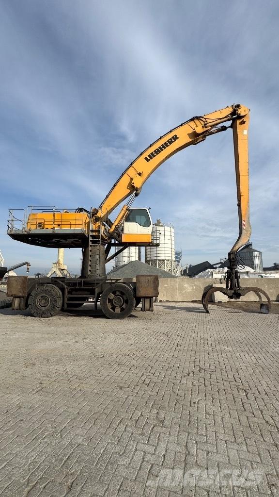 Liebherr A 944 C HD Pelle à déchets