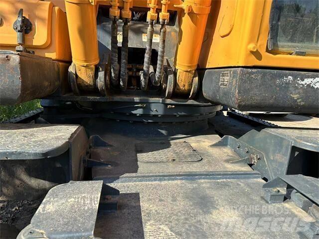 Hyundai 210W Pelle sur pneus