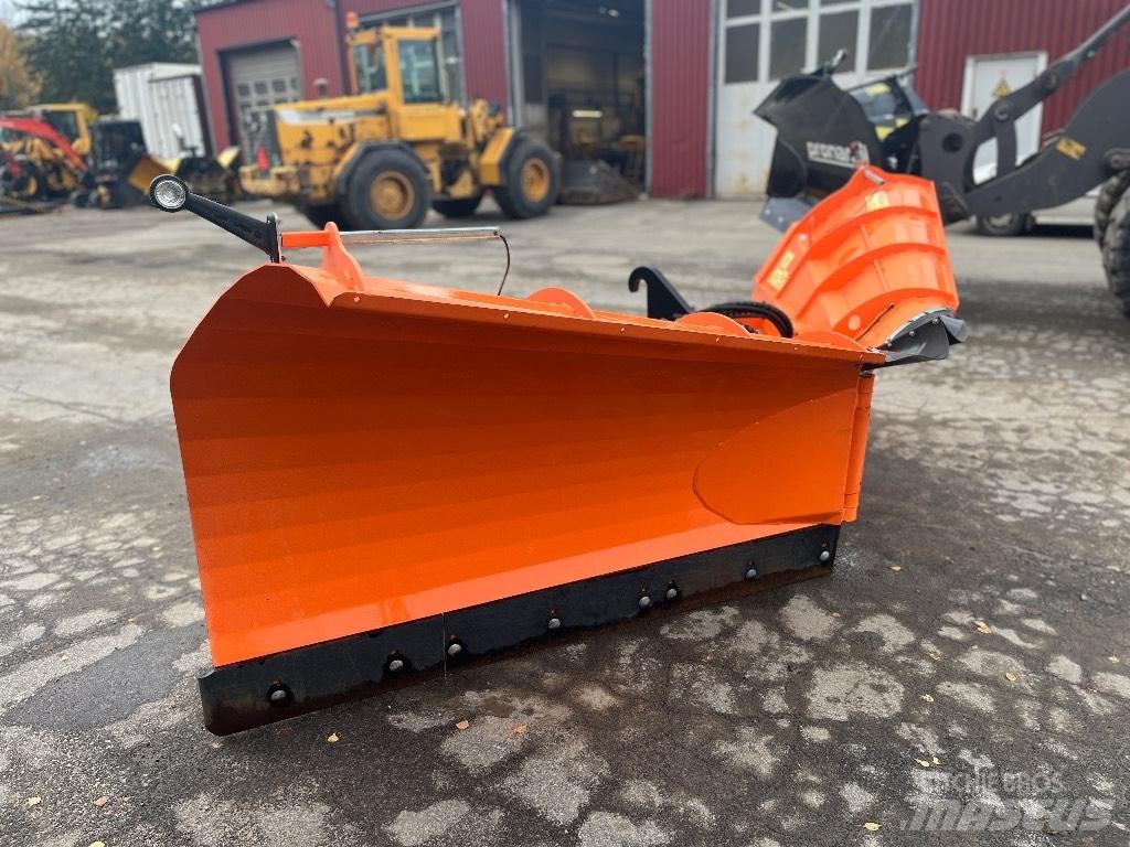 Pronar Vikplog 4m HD Chasse neige