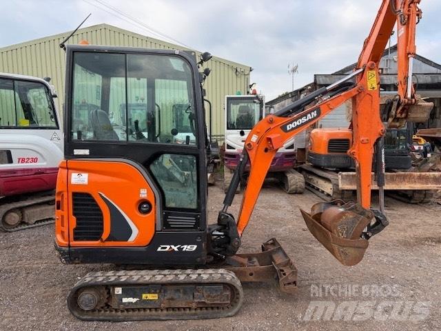 Doosan DX 19 Mini pelle < 7t