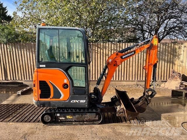 Doosan DX 19 Mini pelle < 7t