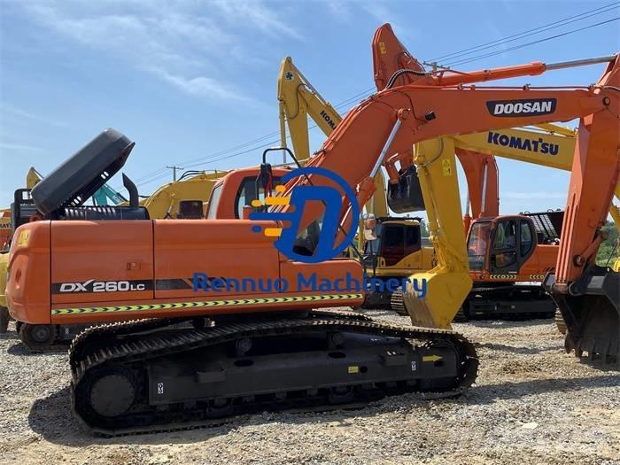 Doosan DX 260LC Pelle sur chenilles