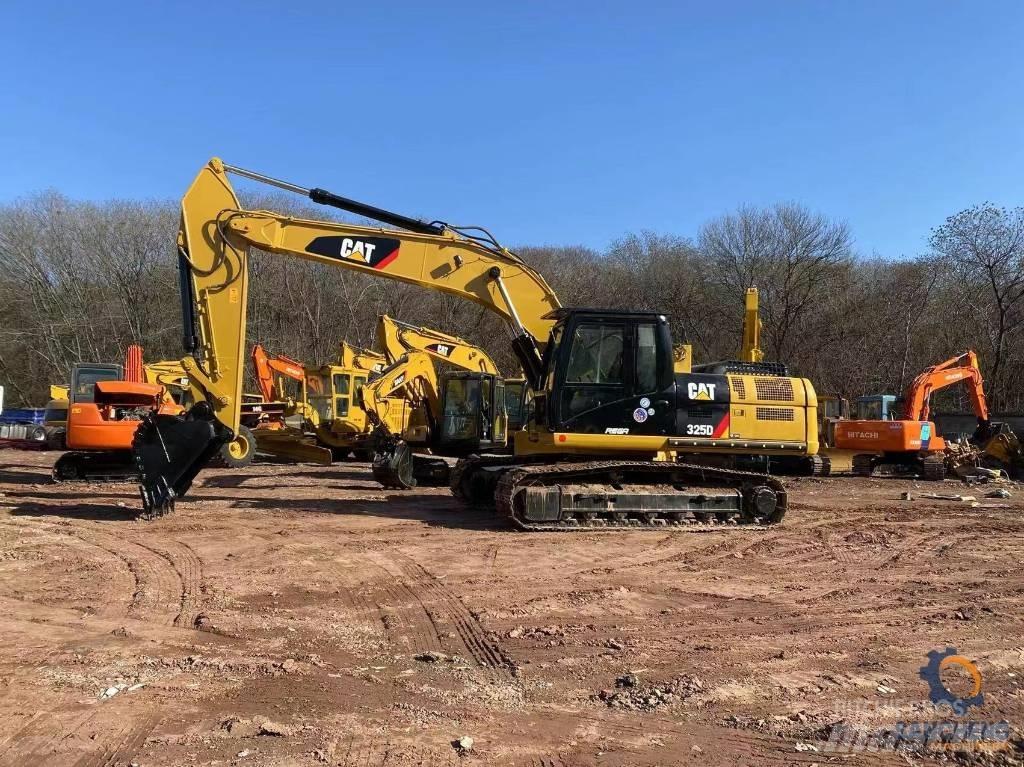 CAT 325 D Pelle sur chenilles