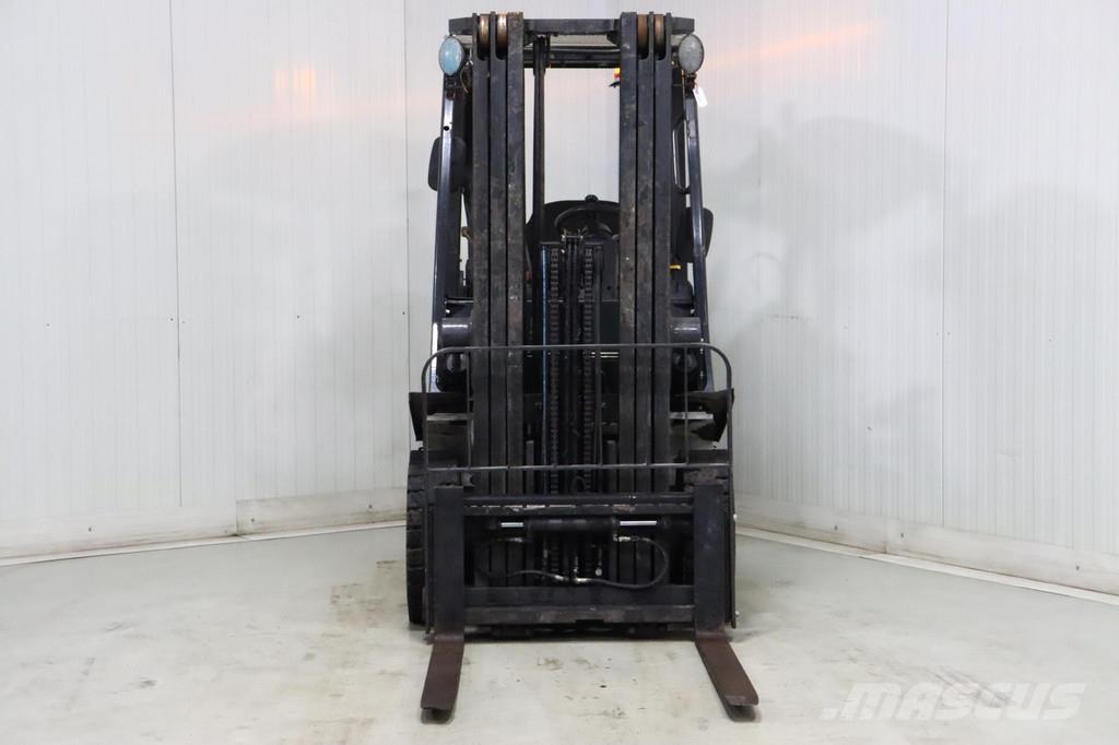 Nissan U1D2A20LQ Chariots GPL