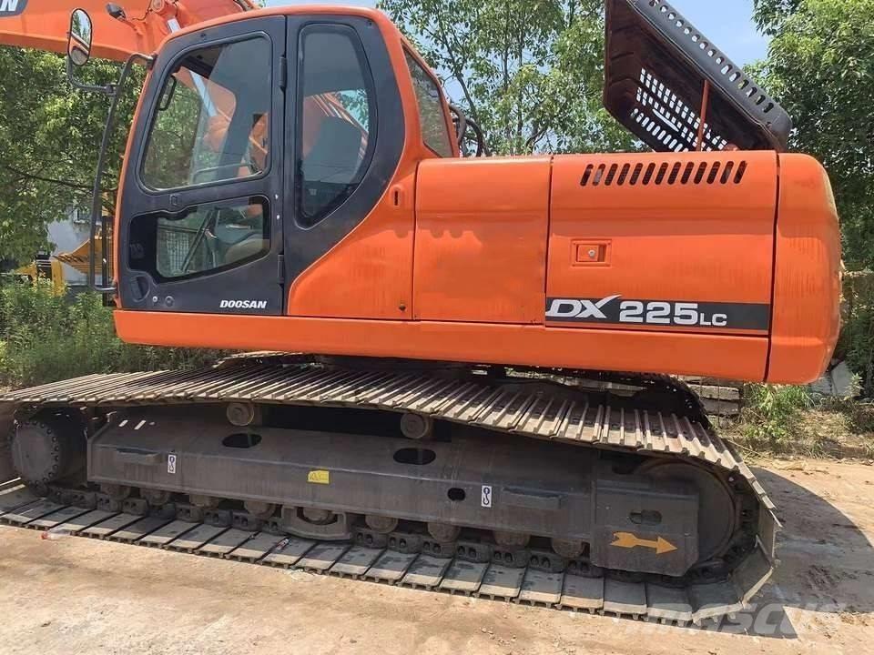 Doosan dx225 Pelle sur chenilles