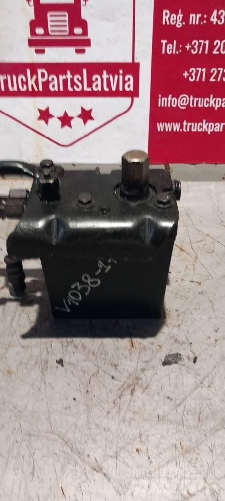 Volvo FH 12.   21882617 Hydraulique
