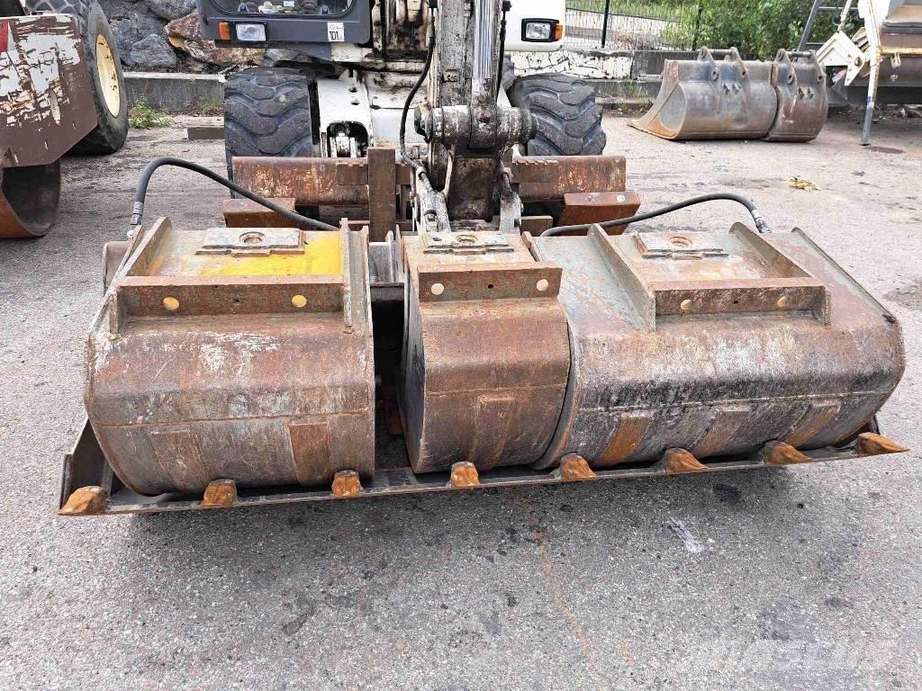 Mecalac 12 MTX Pelle sur pneus