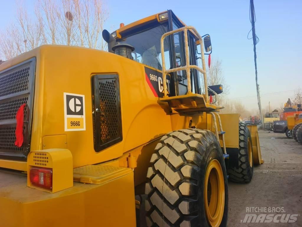 CAT 966G Chargeuse sur pneus
