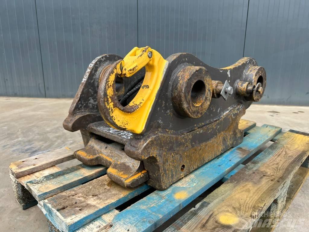 SMP S70 - 323D Attache rapide pour godet