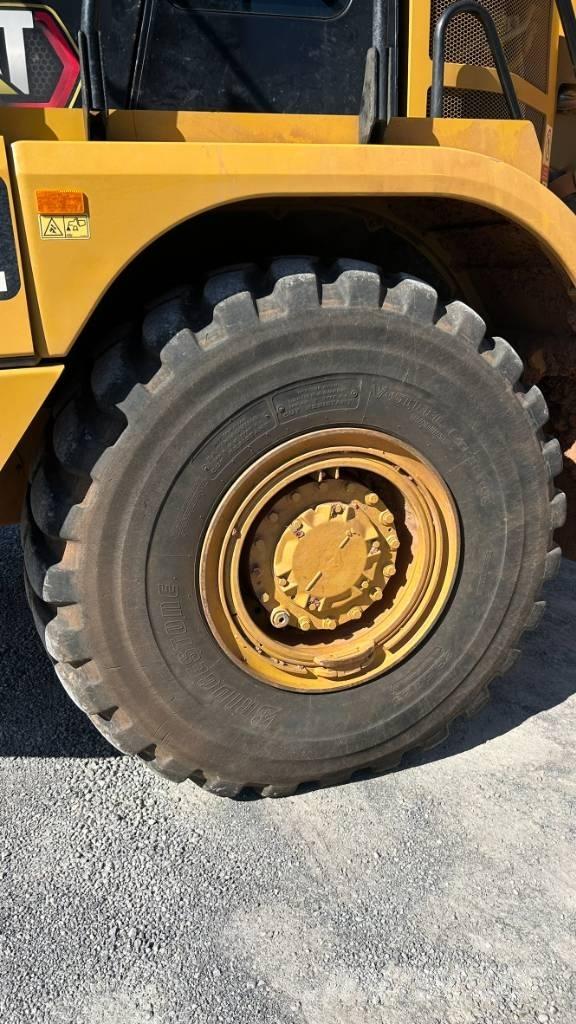 CAT 730 - 04A Tombereau articulé