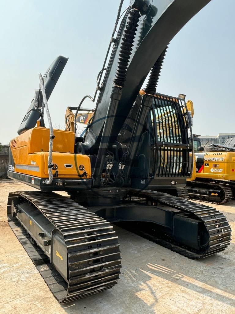 Hyundai 220LC Mini pelle 7t-12t