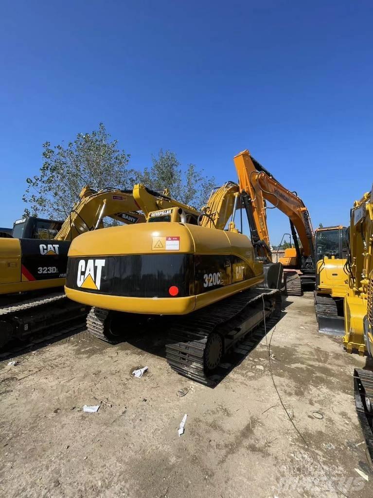 CAT 320 GC Pelle sur chenilles