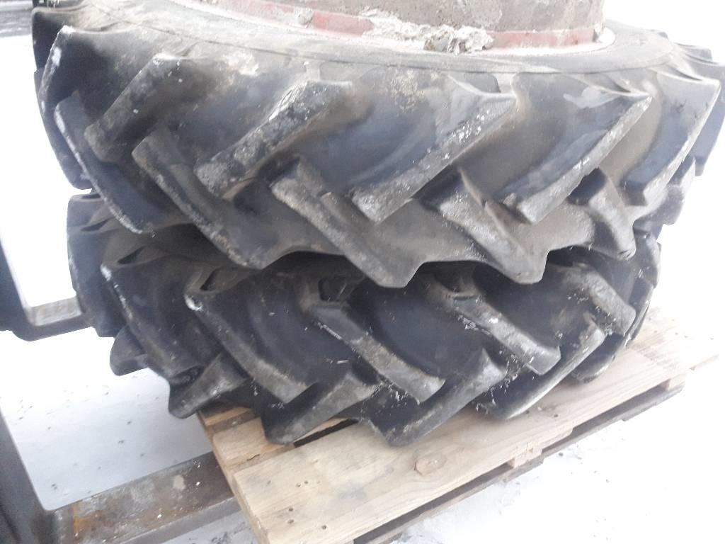 Raju 12,4/11-36 Pneus, roues et jantes