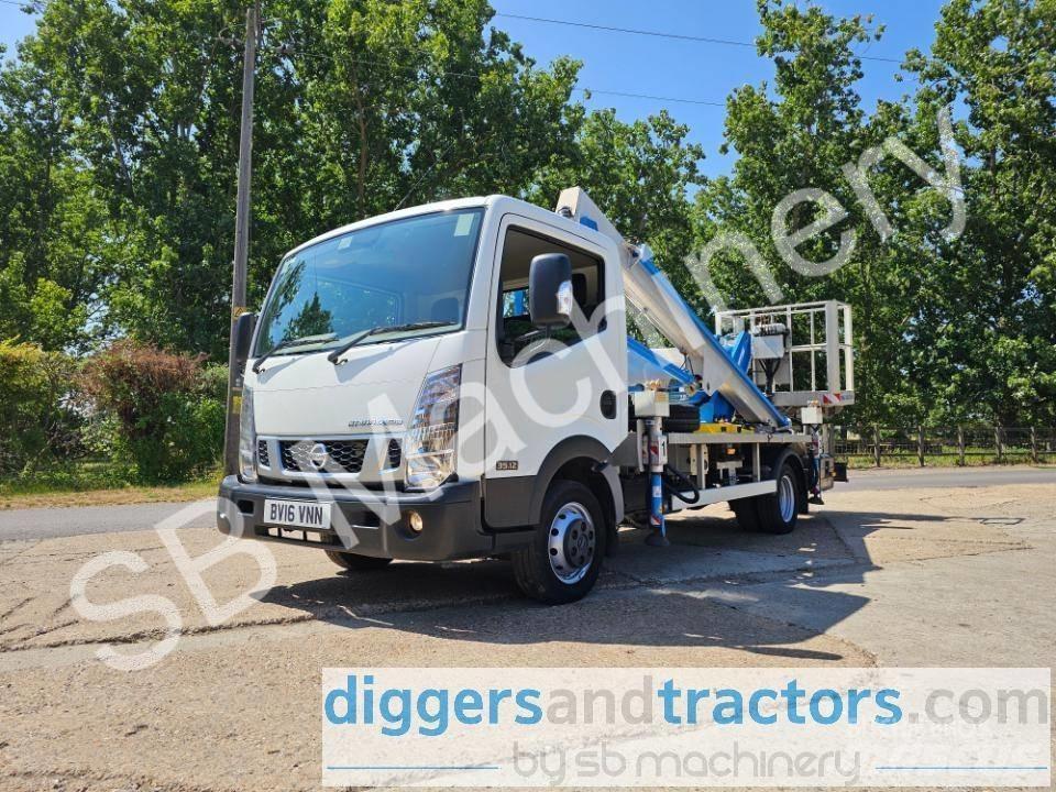 Nissan NT400 Camion nacelle