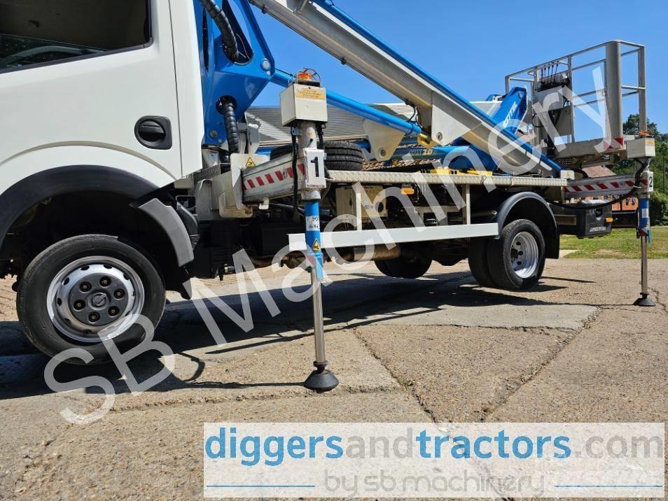 Nissan NT400 Camion nacelle