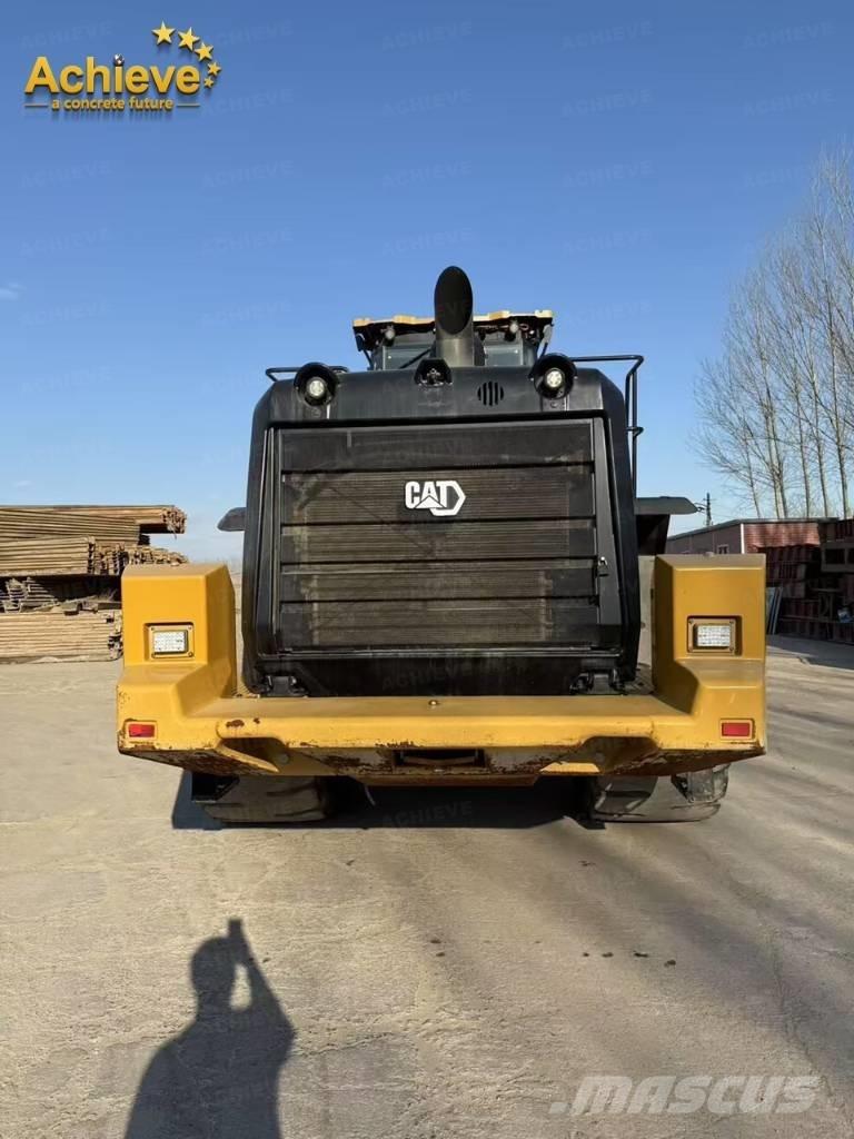 CAT 982 Chargeuse sur pneus