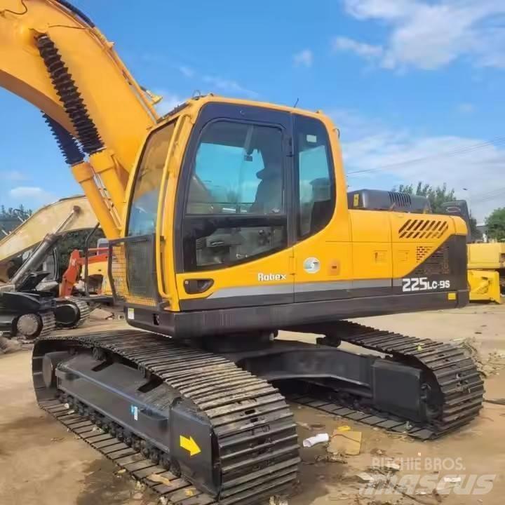 Hyundai 225 Pelle sur chenilles
