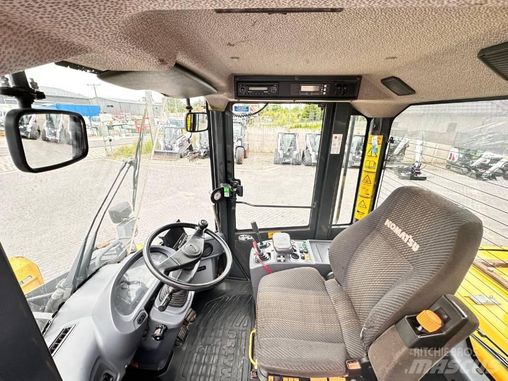 Komatsu WA 250 PZ-6 Chargeuse sur pneus