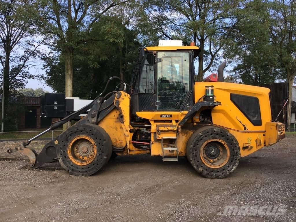 JCB 437 WHT Chargeuse sur pneus