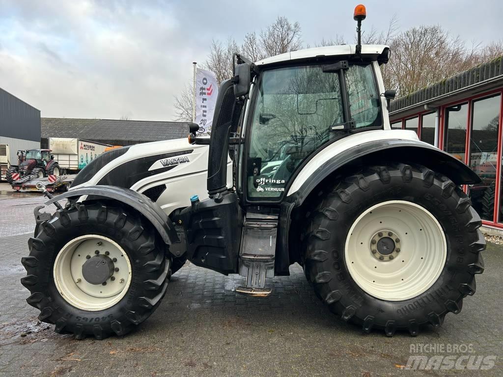 Valtra T154 Active Tracteur