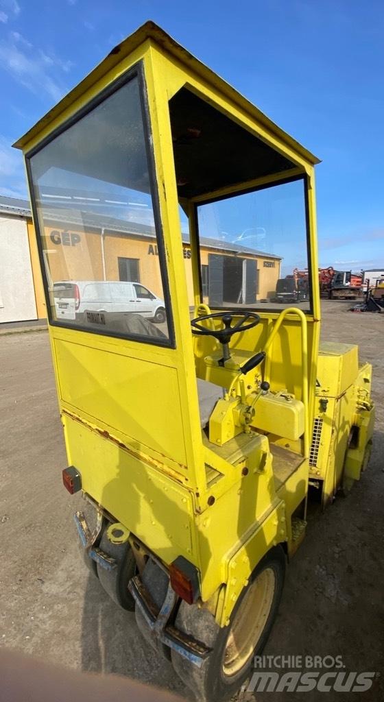 Bomag BW 100 AC Rouleaux monocylindre